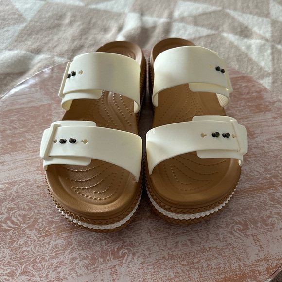 Crocs Brooklyn Low Wedge - Picture 2 of 6